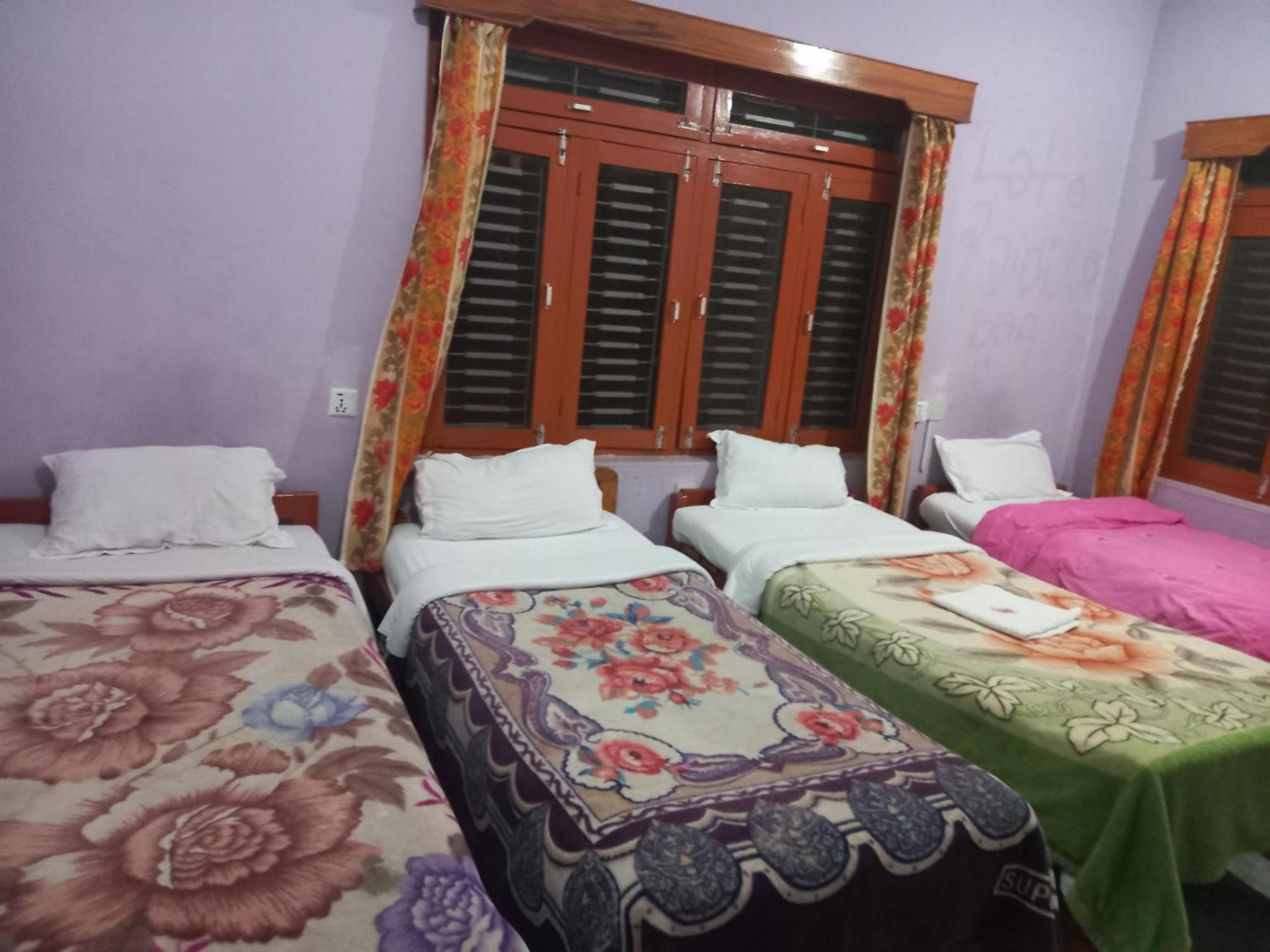 Galaxy Inn Guest House Pokhara Luaran gambar