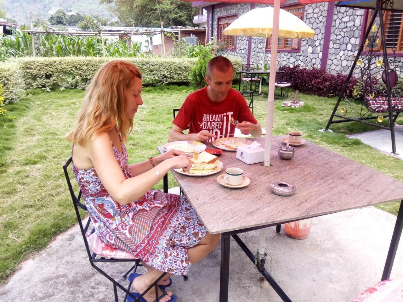 Galaxy Inn Guest House Pokhara Luaran gambar